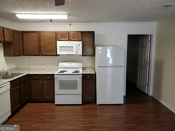 320 Coney St APT 4, Dublin, GA 31021