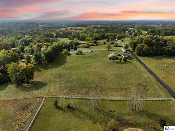 57 Hennein Berry Rd, Greensburg, KY 42743