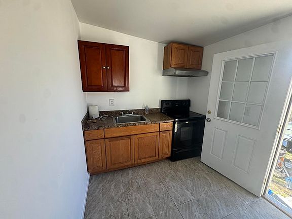 2nd image of 28 Lucille Ln