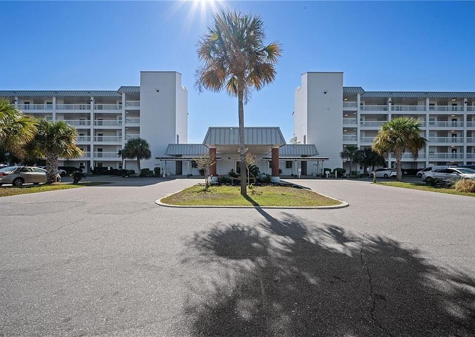 1st image of 400 Plantation Dr #4206