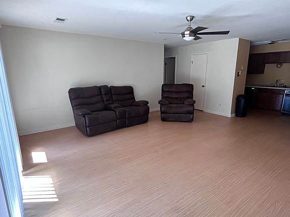 4th image of 1127 Airport Rd #A