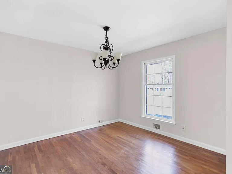 6541 Debbie Sue Ln — Photo 11