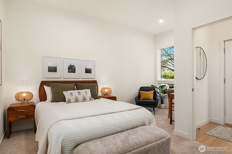4th image of 942 NW 54th Street