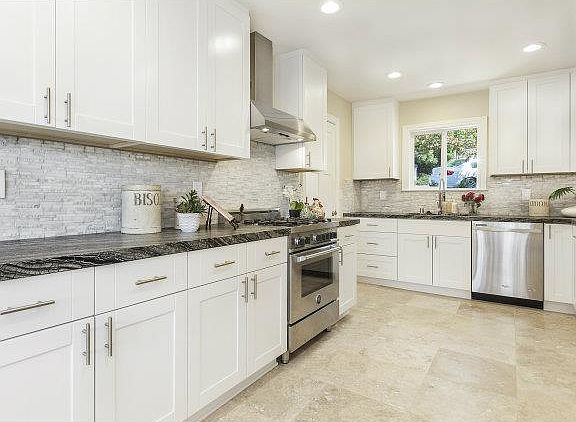 4th image of 2617 Barclay Way