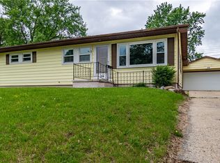 29 Wyoming Dr, Decatur, IL 62526