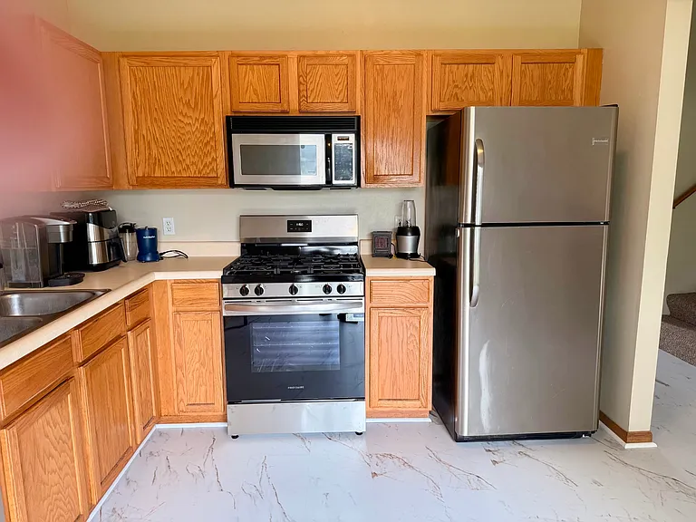 7079 Sue Ct — Photo 13