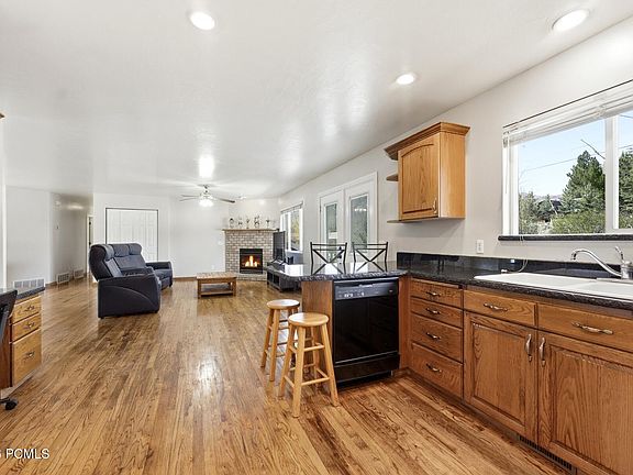 3rd image of 170 W Swiss Farm Way