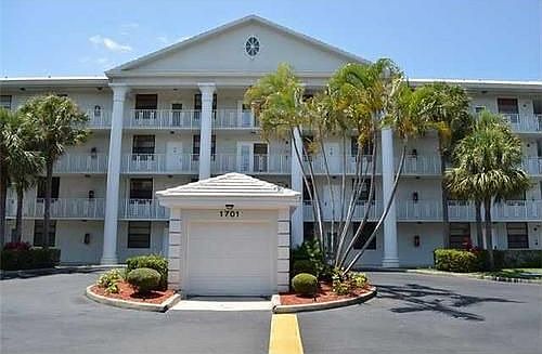 1st image of 1701 Whitehall Dr APT 304