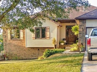 2004 W Cantebury St, Springfield, MO 65810