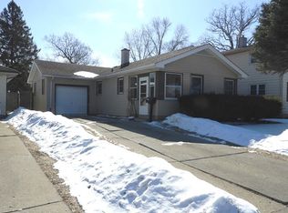 2221 W Glen Flora Ave, Waukegan, IL 60085