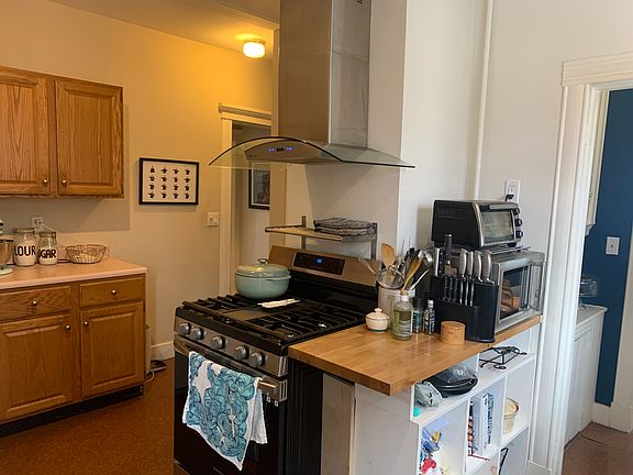 4th image of 381 Walden St #1