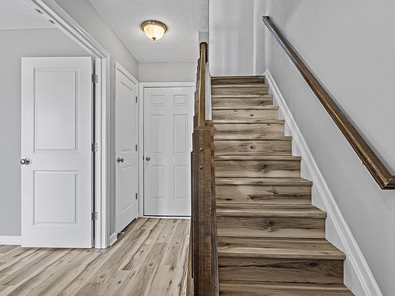 3rd image of 2429 Lady Bedford Pl