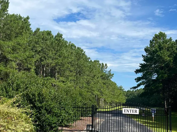 309 Garbacon Drive, Beaufort, NC 28516