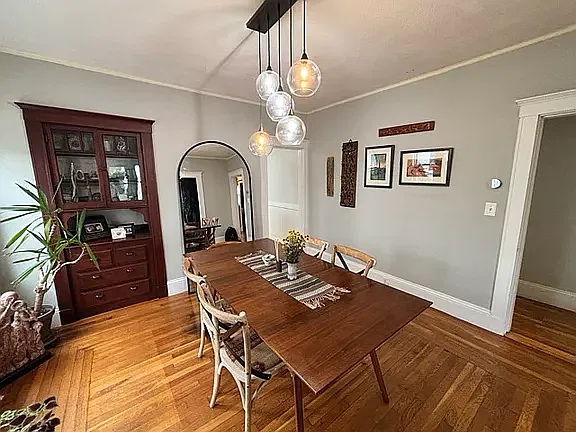4 bed, 1300 sqft, $4,500 — Photo 3