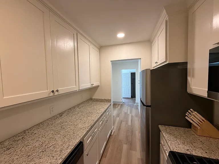 1002 S Glenwood Blvd — Photo 42