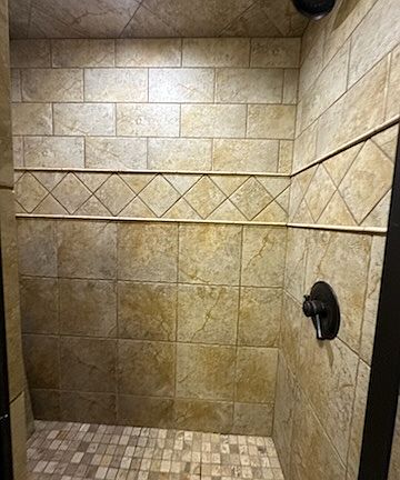 5th image of 900 S Houston St #11