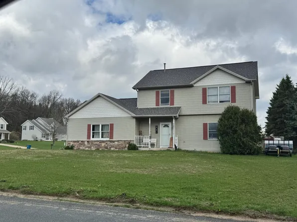 7448 Texas Heights Ave, Kalamazoo, MI 49009