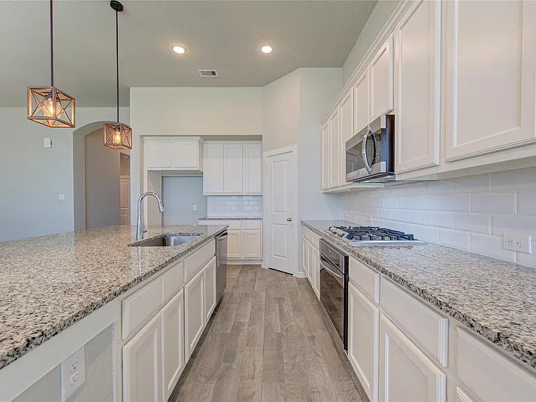 20807 Shawbrook Dr — Photo 32