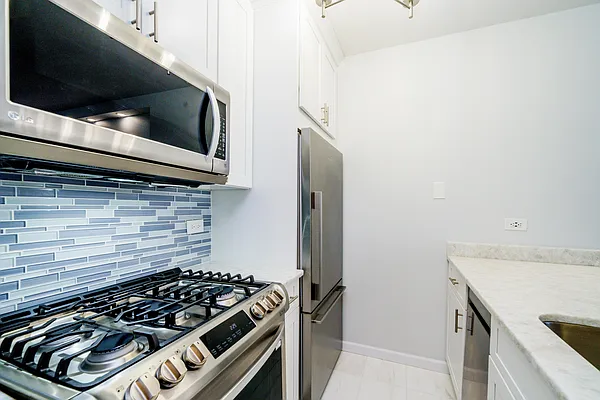 Rented by Douglas Elliman | media 13