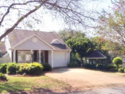 100 Magnolia Ln, Pendleton, SC, 29670