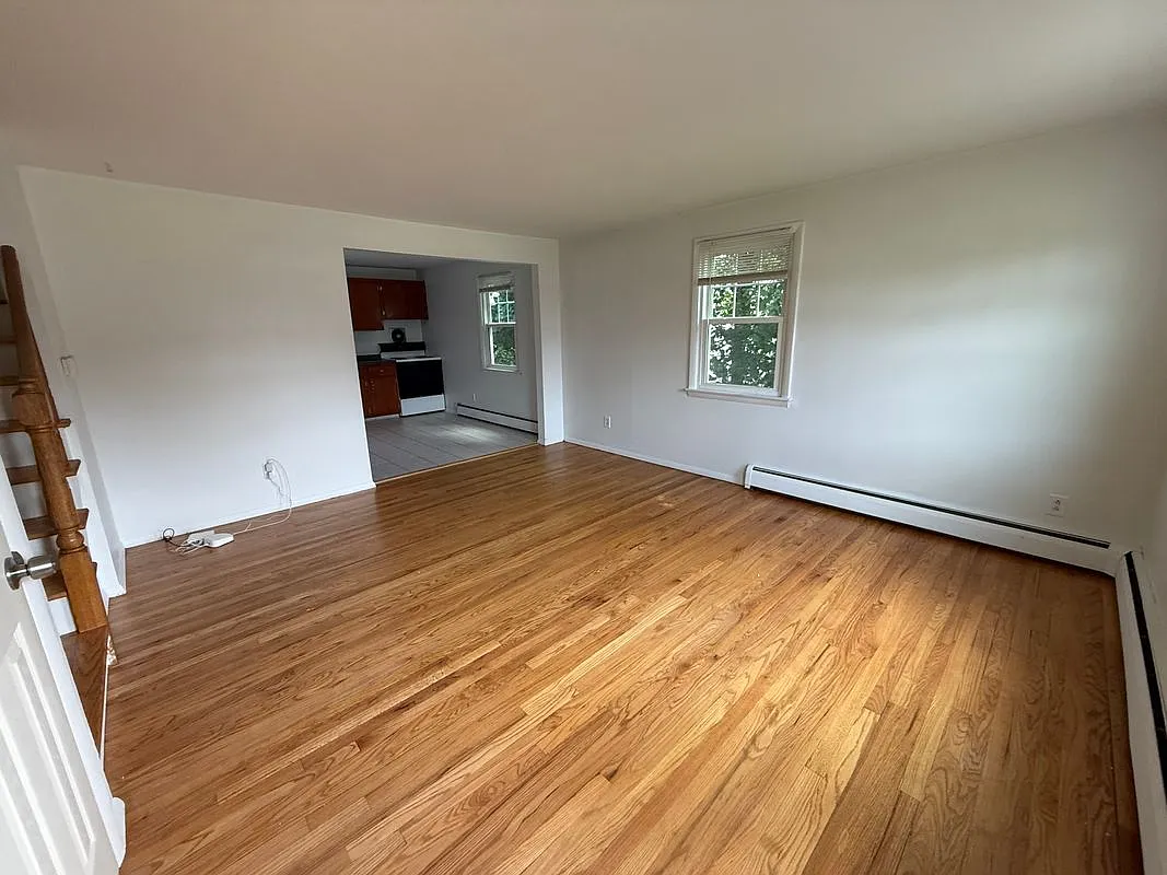 2 bed, 1.0 bath, 952 sqft, $2,100 — Photo 3