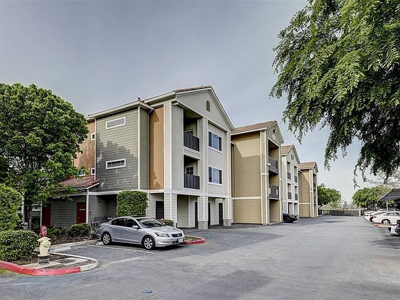 4th image of 3025 W Christoffersen Pkwy #211