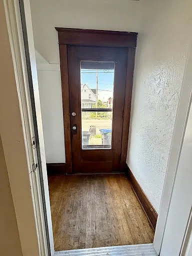 2 bed, 853 sqft, $1,100 — Photo 2