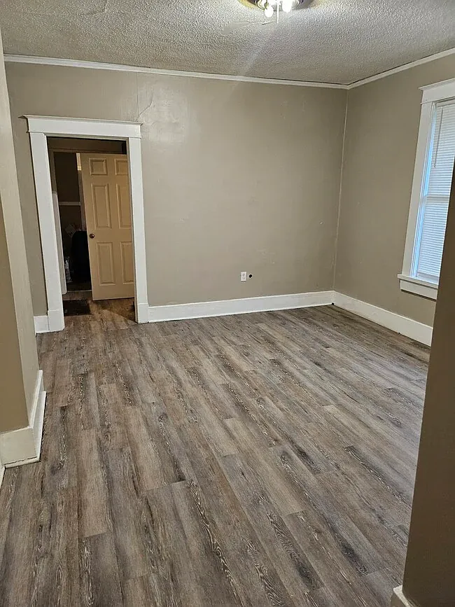 1 bed, 900 sqft, $700 — Photo 4