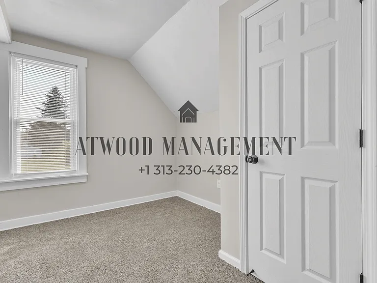 6439 Fischer Ave — Photo 17