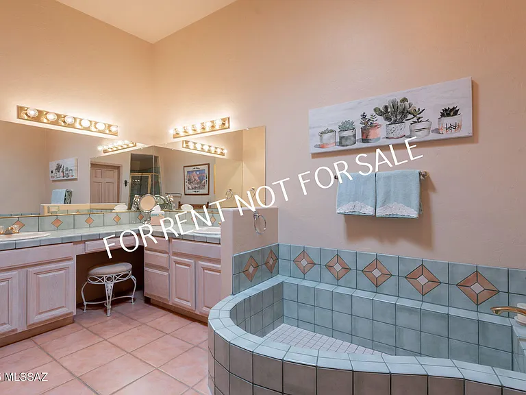 9876 N Ridge Shadow Pl — Photo 31