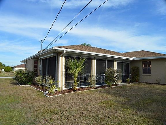 5th image of 873 Roseway Ter NW