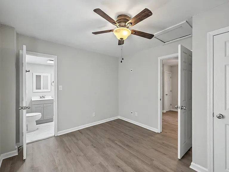 119 Drake St #D — Photo 15