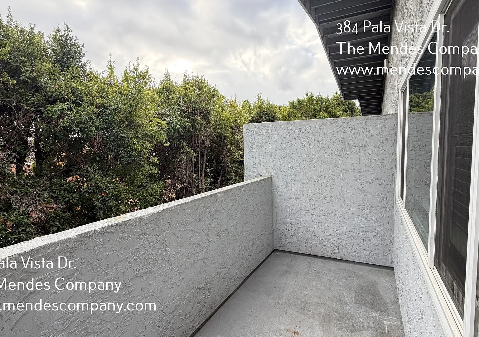 Beautiful Upgraded 2 bed / 1 bath Upstairs Apartment in Vista, CA w/ Onsite Parking & Laundry! — Photo 3