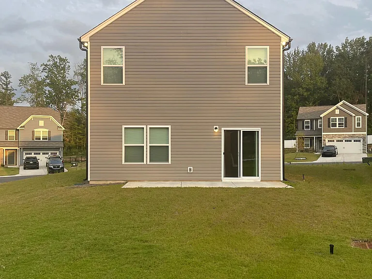 372 Brannon Meadows Dr — Photo 3