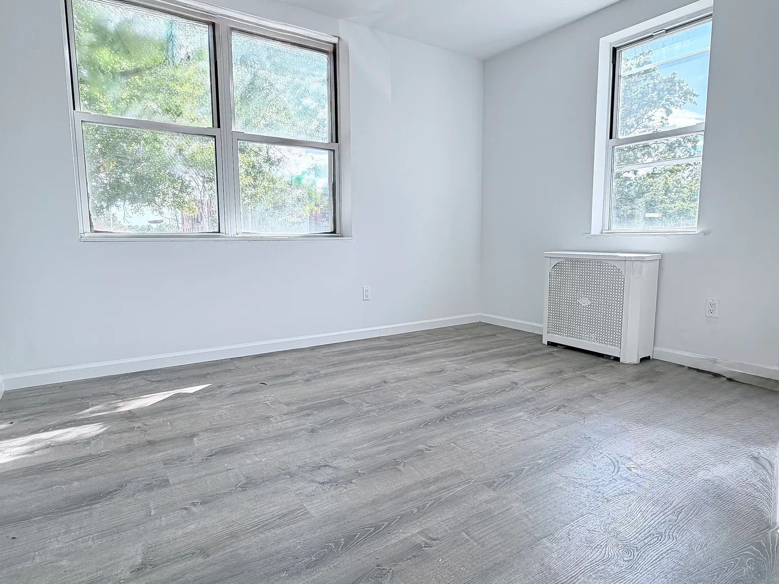 2 bed, 700 sqft, $2,600 — Photo 1