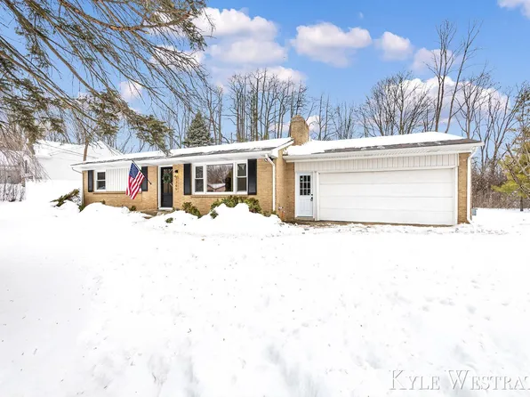 3349 Chevy Chase St NE, Grand Rapids, MI 49546