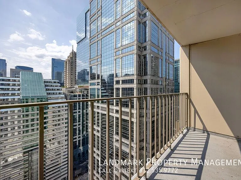 200 N Dearborn St #3201 — Photo 21