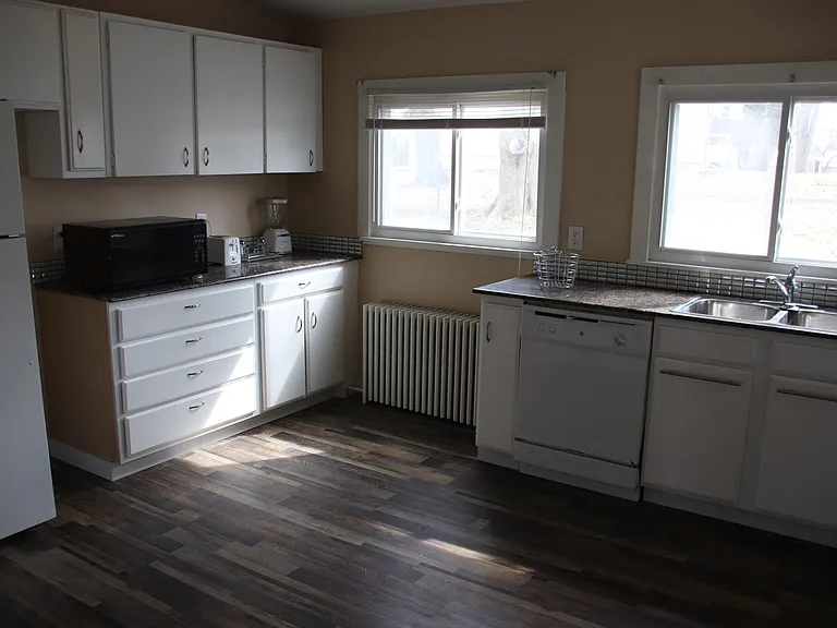 29 Warren St — Photo 5