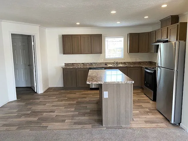 Lakeview Terrace — Photo 12