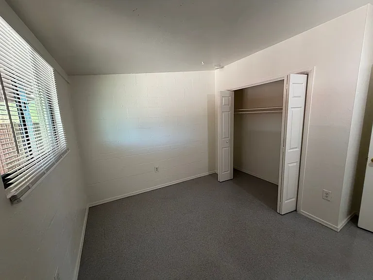 3240 E Towner St — Photo 6