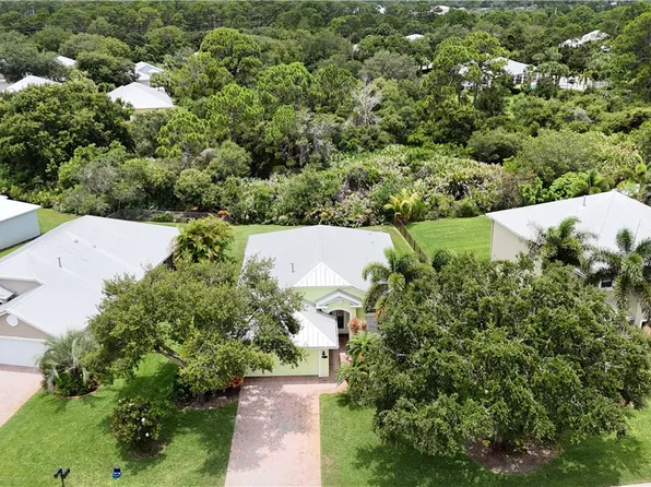 1087 4th Ln SW, Vero Beach, FL 32962