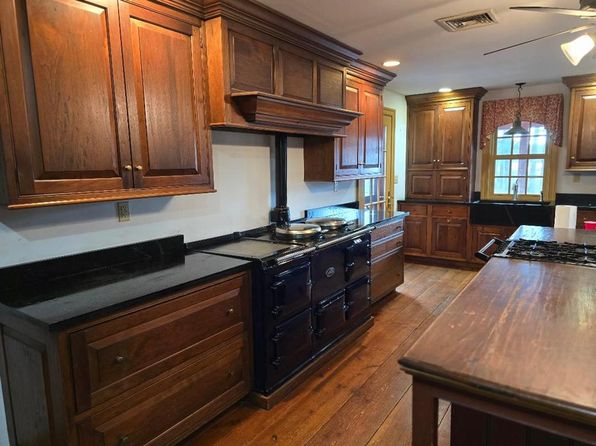 27104 Bull Branch Dr, Onancock, VA 23417