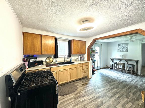 4th image of 501 S Pearl St