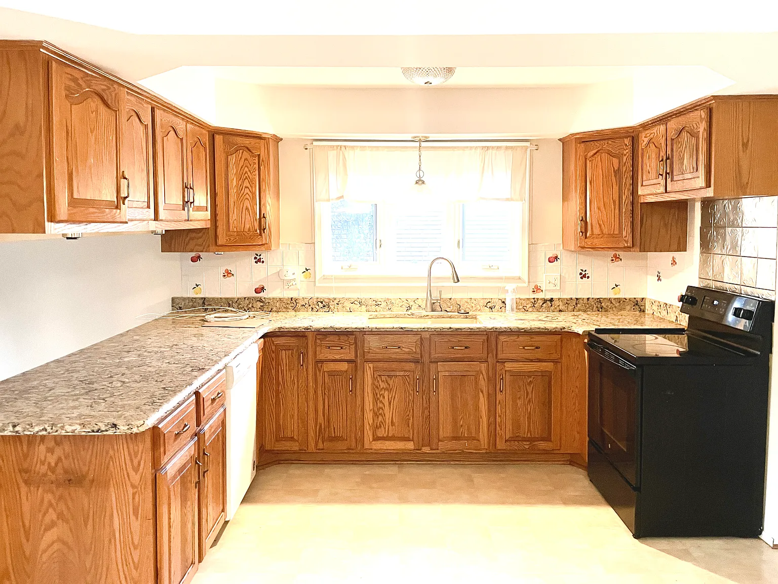 3 bed, 1514 sqft, $2,100 — Photo 3