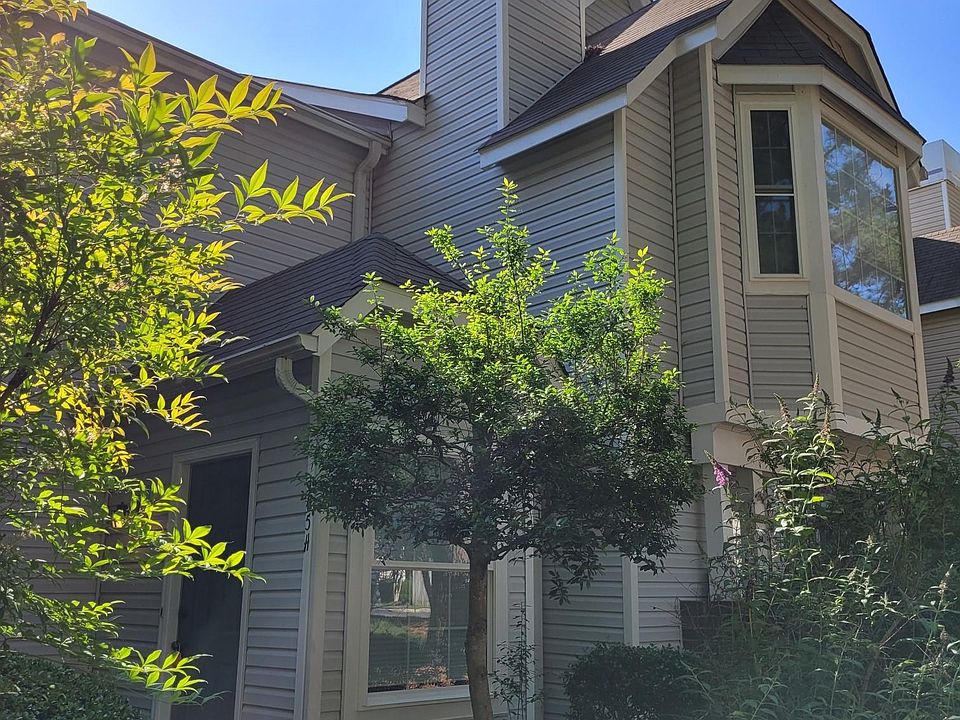 1st image of 105 Stratford Dr APT H