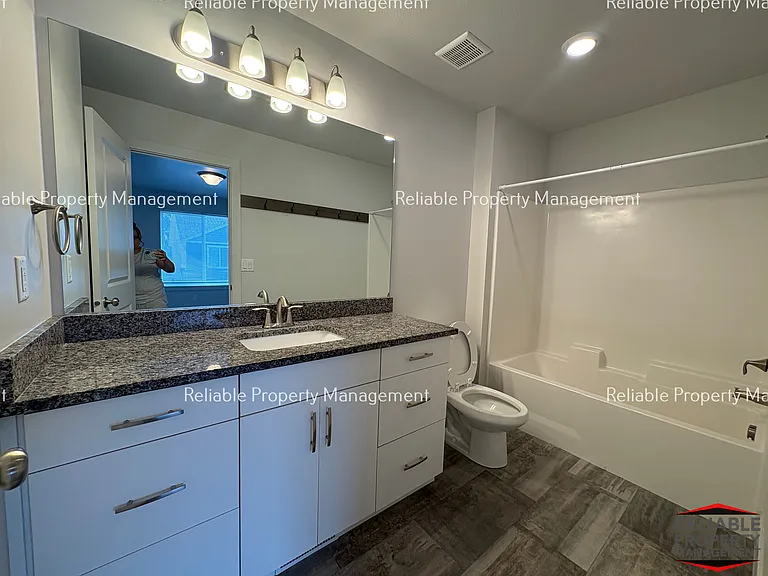 140 S Emery Ln — Photo 9