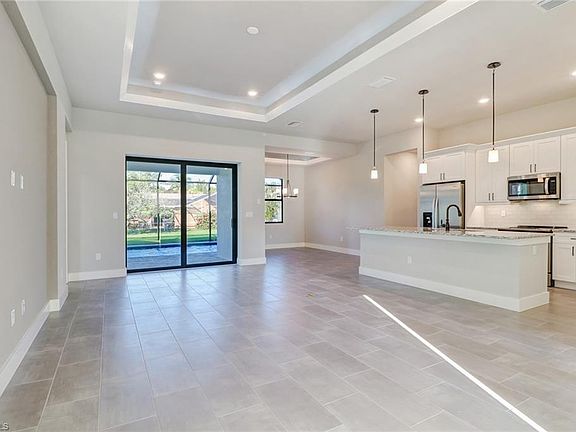 4th image of 2932 SW 2nd Pl