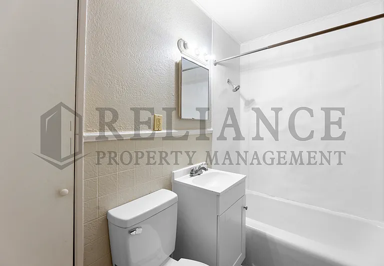 2450 N Prince St — Photo 17