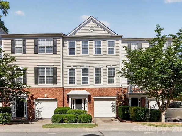 5426 Dockery Dr, Charlotte, NC 28209