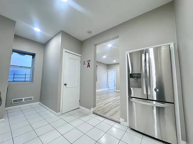 3338 Shore Pkwy #1F — Photo 5